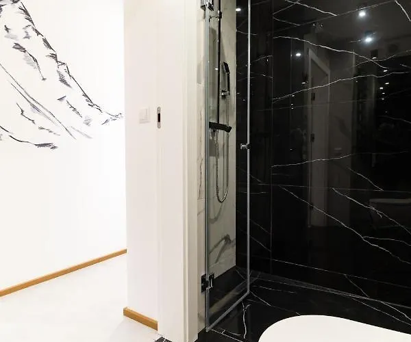 Mountain Bogdanskiego *